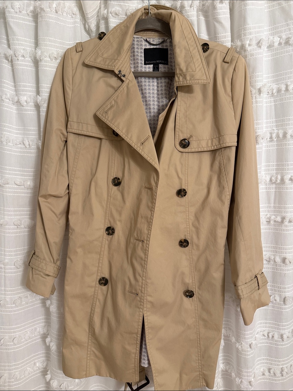 Banana Republic Women’s Tan Trench Coat